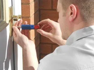 Montebello Locksmiths Montebello, CA 323-803-1732 - 7a-Broken-Key-Extraction